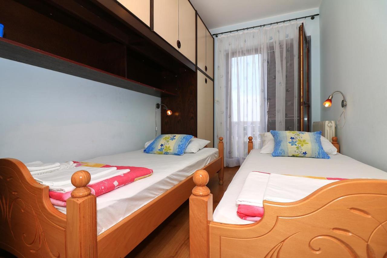 Apartments With A Parking Space Jezera, Murter - 5079 المظهر الخارجي الصورة